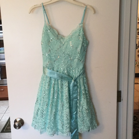 B Darlin | Dresses | Beautiful Mint Green Dress With Spaghetti Straps |  Poshmark